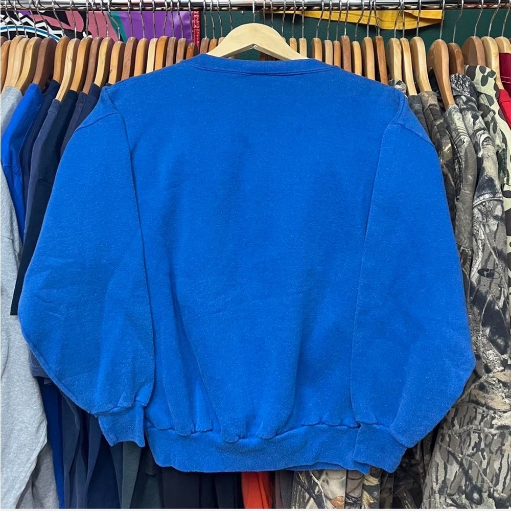 Vintage 80s Blue Graphic Men's Sweatshirt The Great Indoorsmen Winter Weather M - Picture 4 of 5